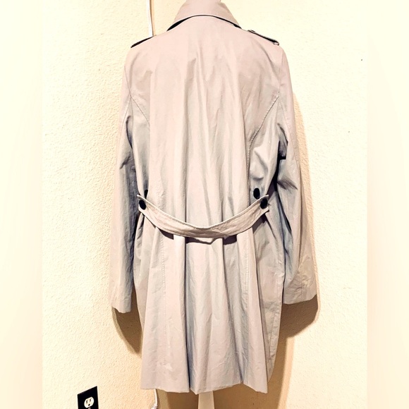 Universal Standard Trench Coat - Picture 2 of 11